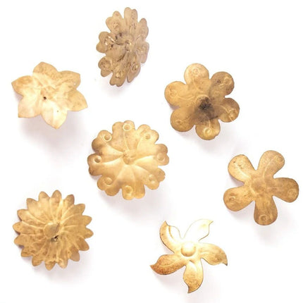 candle-pin-handmade-christmas-golden-color